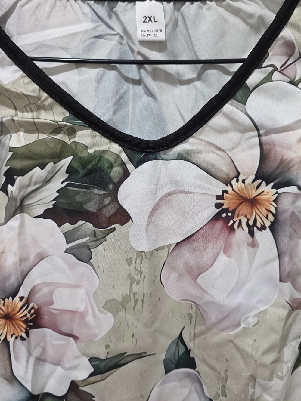 Women's Floral Tank Camisole in Cream and Pink - Sleeveless Top - Picture 3 of 4